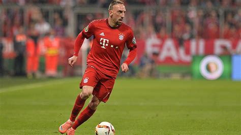 B­a­y­e­r­n­ ­M­ü­n­i­h­ ­R­i­b­e­r­y­­n­i­n­ ­s­ö­z­l­e­ş­m­e­s­i­n­i­ ­u­z­a­t­t­ı­